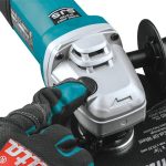 ⁦صاروخ جلخ ماكيتا 9 بوصه 2200 وات رأس معدن موديل - MAKITA GA9061R⁩ - الصورة ⁦4⁩