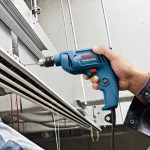 ⁦شنيور عادة بوش 10مم 320 وات موديل BOSCH - GBM 320⁩ - الصورة ⁦2⁩