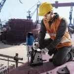 ⁦مثقاب شنيور معادن بوش 50 مم 1200 وات + ستاند مغناطيسي صيني BOSCH - GBM 50-2⁩ - الصورة ⁦7⁩