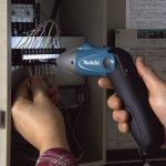 ⁦مفك بطارية ماكيتا قلم 4.8 فولت 4.5 نيوتن موديل  MAKITA  6723DW⁩ - الصورة ⁦3⁩