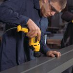 ⁦شنيور ديوالت 10 مم عادة 710 وات موديل - DEWALT  DWD112-B5⁩ - الصورة ⁦3⁩