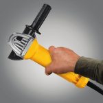 ⁦ديوالت صاروخ قطعية 4.5 بوصه 900 وات موديل  -DEWALT  DWE4110-B5⁩ - الصورة ⁦4⁩