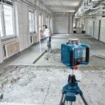 ⁦جهاز تحديد مستوي دوار بوش 300 متر افقى ورأسى ليزر اخضر موديل BOSCH - GRL 300 HVG PROF⁩ - الصورة ⁦3⁩