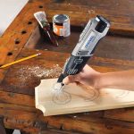 ⁦شنيور بطارية دريميل 12 فولت مع 5 قطع اكسسوار  (DREMEL – F0138220JA (8220.2⁩ - الصورة ⁦4⁩