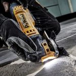 ⁦صاروخ ترددي ديوالت متعدد الاغراض 300 وات 37 قطعه موديل DEWALT DWE315KT⁩ - الصورة ⁦5⁩