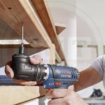 ⁦شنيور بطارية ليثيوم بوش موديل BOSCH - GSR 12V-15 FC, 2x 2.0 Ah, Carry Case, 4x Chuck Heads⁩ - الصورة ⁦4⁩