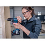 ⁦شنيور فك وربط بطاريه بوش 18 فولت 64 نيوتن 2 بطاريه بريشلس ماليزي موديل BOSCH GSB 18V-90C⁩ - الصورة ⁦4⁩