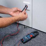 ⁦كلامب ميتر بوش حتي 600 امبير - 600 فولت 40 ميجا اوم BOSCH GMC 600-15 Professional⁩ - الصورة ⁦6⁩