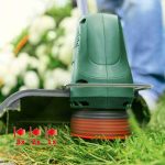 ⁦ماكينه تنسيق الحشائش والحدائق بوش 280 وات قطر القطع 26 سم BOSCH EASYGRASSCUT 26⁩ - الصورة ⁦3⁩