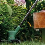 ⁦ماكينه تنسيق الحشائش والحدائق بوش 280 وات قطر القطع 26 سم BOSCH EASYGRASSCUT 26⁩ - الصورة ⁦4⁩